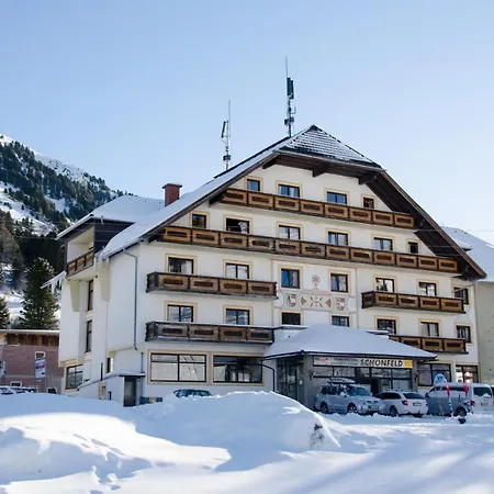 Familien- Und Jugendgaestehaus Schoenfeld Hotel