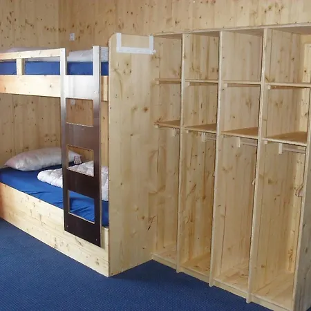 Familien- Und Jugendgaestehaus Schoenfeld Hotel *